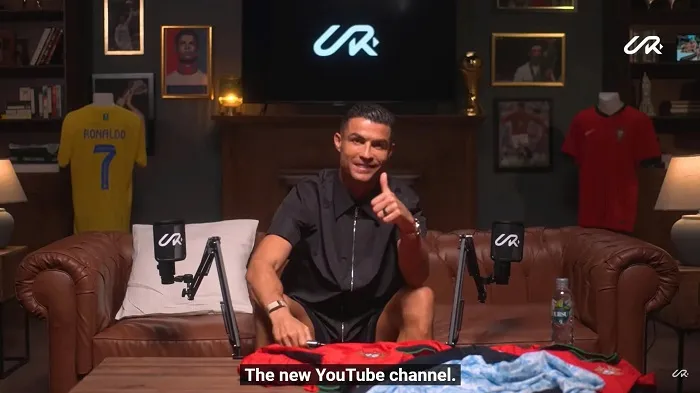 Ronaldo làm rung chuyển Youtube, xác lập kỷ lục Guinness