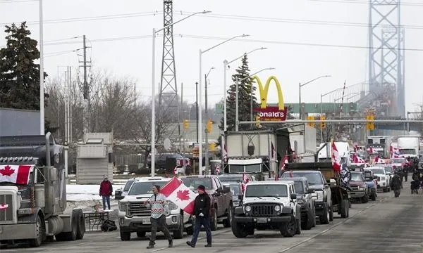 Canada: Giải tán “Đoàn xe Tự do” tại cầu Ambassador