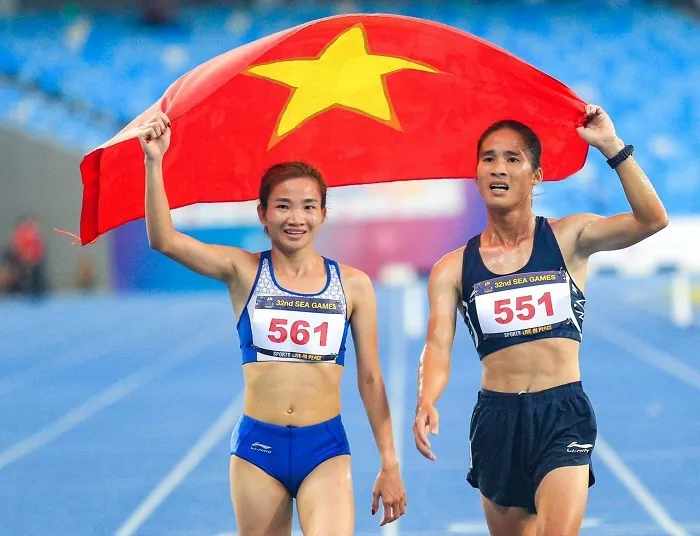 VĐV Nguyễn Thị Oanh xuất sắc lập cú đúp vàng tại SEA Games 32