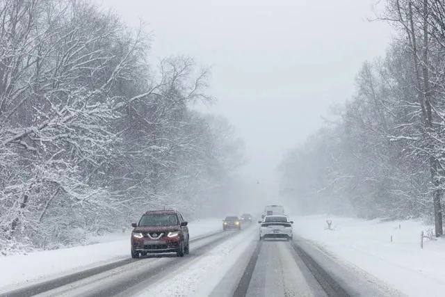 Thống đốc New York cảnh báo về bão tuyết do “hiệu ứng hồ”