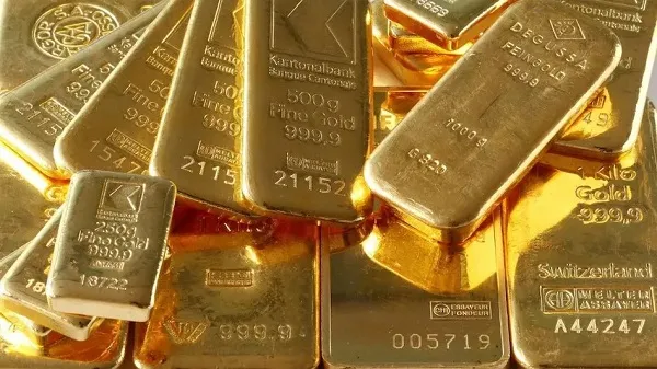 Ukraine bán vàng xoay sở trước căng thẳng chính trị