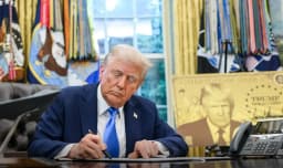 Ông Trump tăng phí doanh nghiệp phải trả lao động diện H-1B lên 100.000 USD