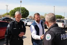 DHS hủy quy định kiểm duyệt hợp đồng trên 100.000 USD