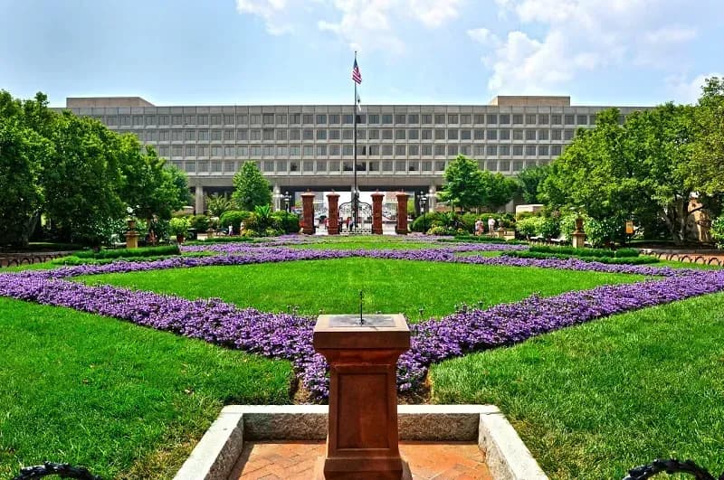 Giá năng lượng sẽ giảm khi Hoa Kỳ làm suy yếu Iran ở eo biển Hormuz?