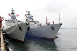 Hải quân Việt Nam - Trung Quốc lần đầu tập luyện bắn đạn thật trên biển