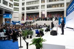 IMF cảnh báo kinh tế toàn cầu chậm lại do xung đột Hoa Kỳ - Iran