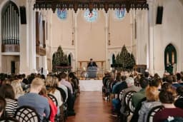 Biểu tình phản đối ICE tại nhà thờ ở Minnesota, thêm 30 người bị buộc tội