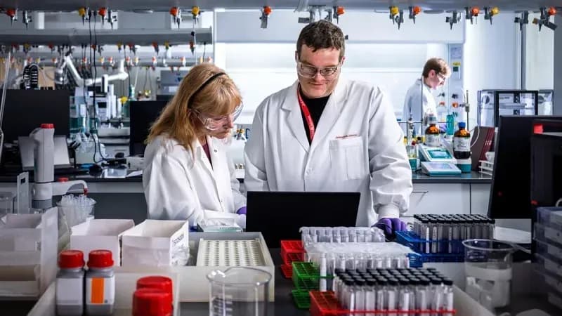 Thêm công ty dược đạt thỏa thuận giá thuốc với chính quyền Trump