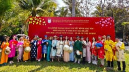 Tổng lãnh sự các nước tham gia Du xuân hữu nghị tại Việt Nam