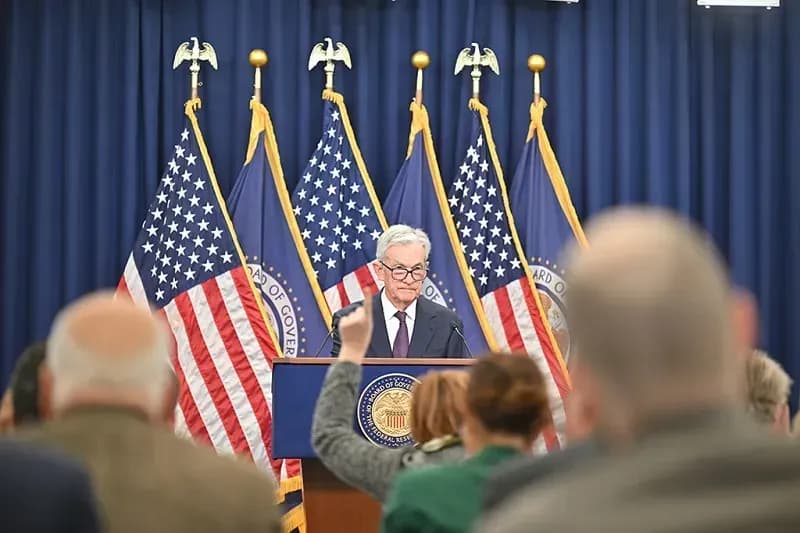 Các ngân hàng trung ương toàn cầu đồng loạt ủng hộ Chủ tịch Fed