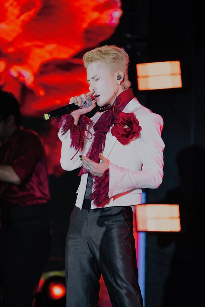 Ca sĩ Jack bị phạt 55 triệu đồng, cấm diễn 9 tháng