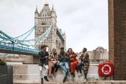 Lượng sinh viên quốc tế đến Canada giảm 88.617 người 