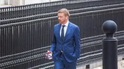 Bổ nhiệm Đại sứ thân Jeffrey Epstein, Chánh văn phòng Thủ tướng Anh từ chức