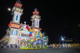 Hàng ngàn tín đồ dự Đại lễ 100 năm của đạo Cao Đài