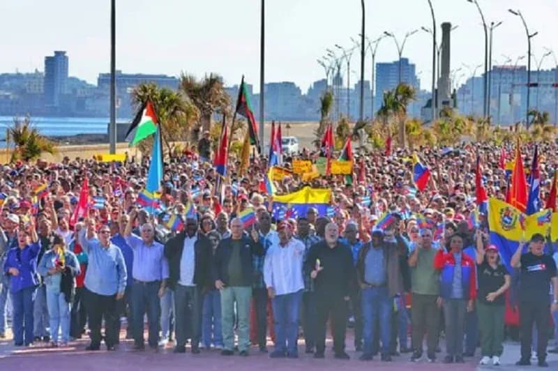 Hoa Kỳ gửi lô hàng viện trợ đầu tiên tới Cuba giữa căng thẳng chính trị