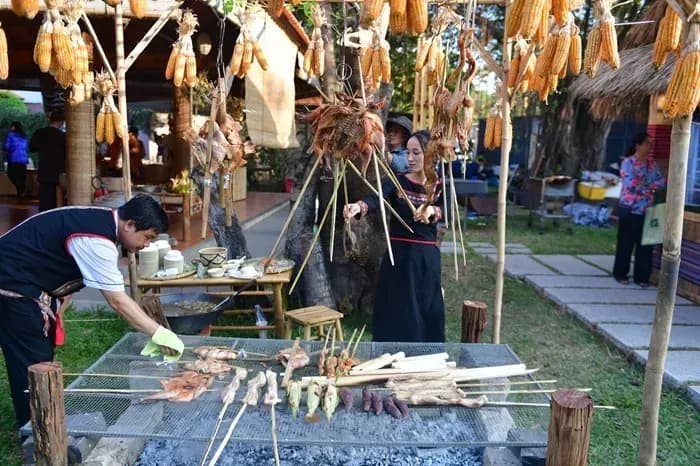 Hơn 500 món đặc sắc ba miền góp mặt tại lễ hội ẩm thực Văn Thánh