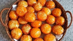 Bánh cam - Món bánh quen thuộc ở góc chợ quê Bánh cam - Món bánh quen thuộc ở góc chợ quê