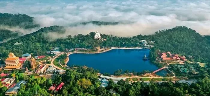 Phát triển du lịch Núi Cấm theo hướng hiện đại, bền vững