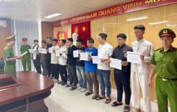 Việt Nam khởi tố thêm 12 bị can trong vụ chiếm đoạt tài sản trên Amazon Việt Nam khởi tố thêm 12 bị can trong vụ chiếm đoạt tài sản trên Amazon