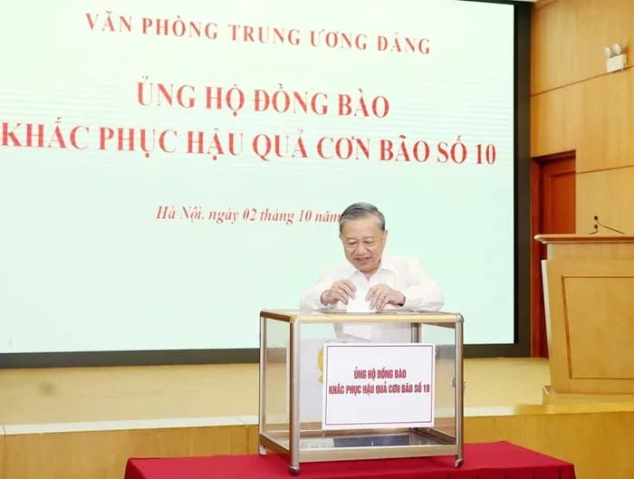 Việt Nam: Văn phòng Trung ương Đảng quyên góp khắc phục hậu quả bão Bualoi
