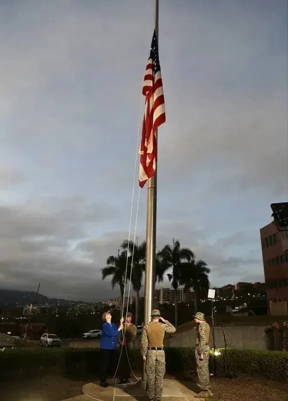 Đại sứ quán Hoa Kỳ tại Venezuela treo lại cờ sau 7 năm gián đoạn quan hệ