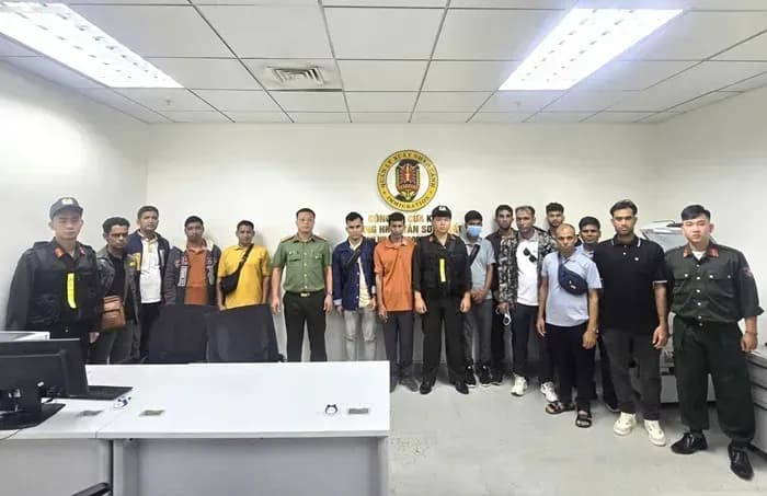 Việt Nam trục xuất 36 công dân Bangladesh cư trú trái phép