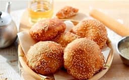 Bánh tiêu: Món bánh chiên phồng gợi nhớ tuổi thơ Bánh tiêu: Món bánh chiên phồng gợi nhớ tuổi thơ