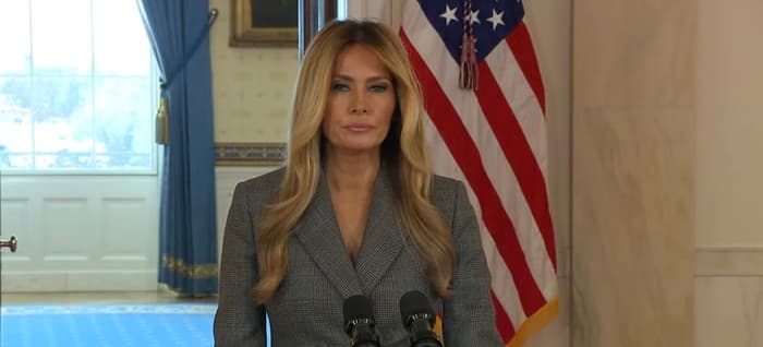 Đệ nhất phu nhân Hoa Kỳ bất ngờ lên tiếng về vụ Epstein Đệ nhất phu nhân Hoa Kỳ bất ngờ lên tiếng về vụ Epstein