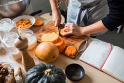 Bí đỏ, khoai lang: Thực phẩm giàu chất dinh dưỡng Bí đỏ, khoai lang: Thực phẩm giàu chất dinh dưỡng