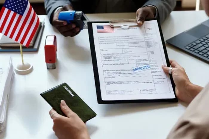 Hoa Kỳ giảm thời hạn giấy phép lao động xuống còn 18 tháng